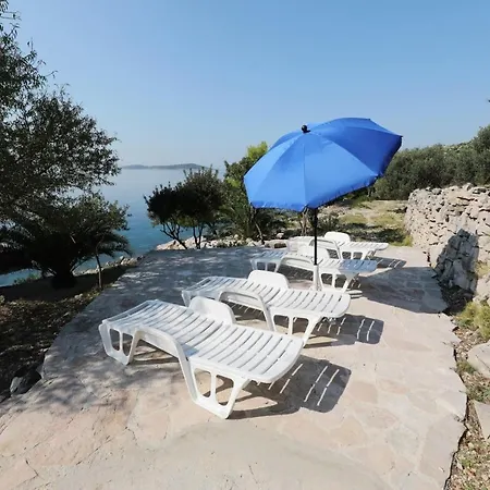 Holiday Mar - Relaxing Vacation